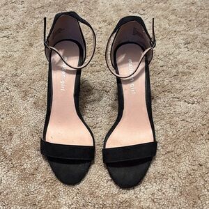 Madden Girl Women’s 7.5 Black Beella Elegant Ankle Strap Block Heels